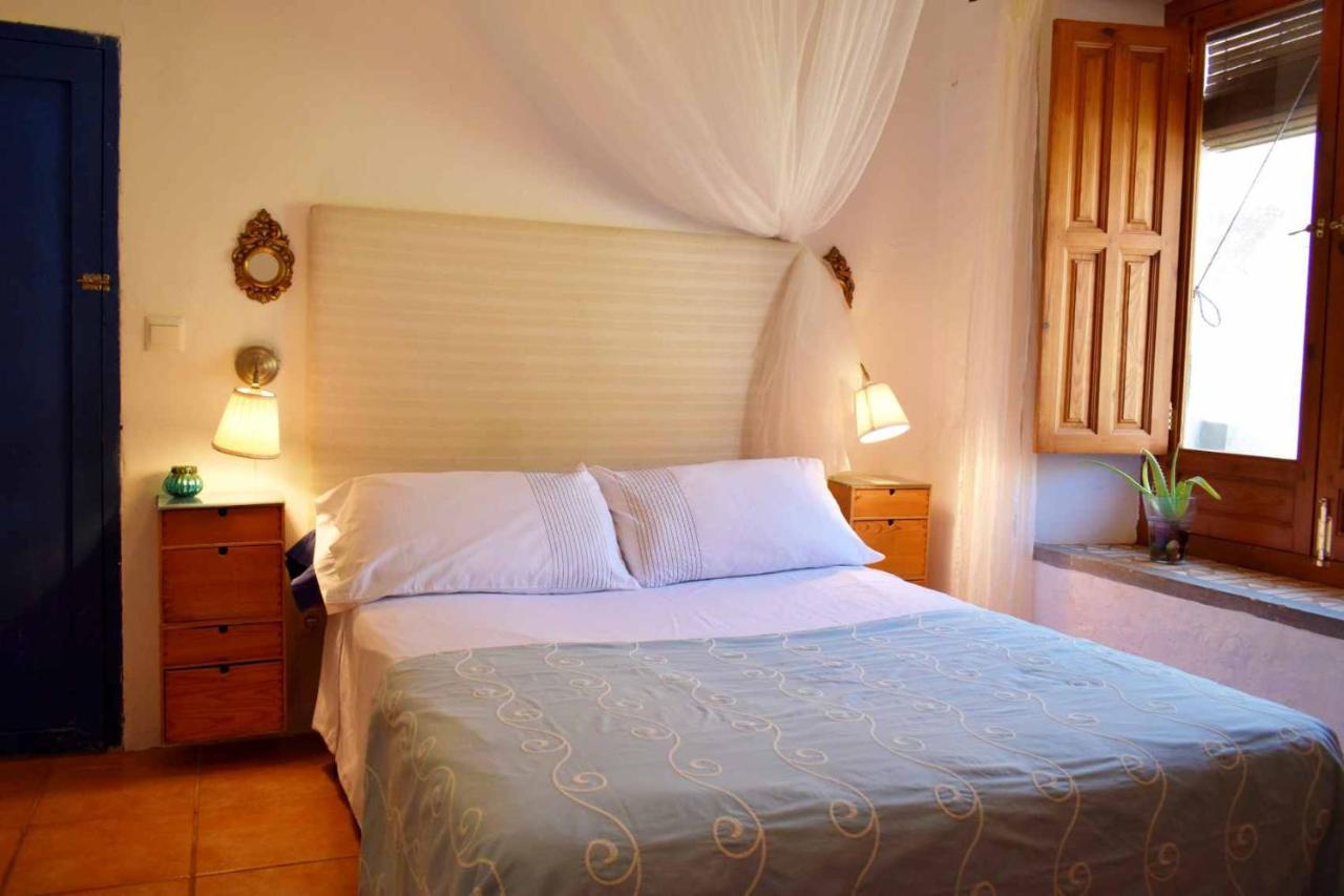 Вилла La Casita Azul - Casa Tipica Andaluza Альбуньоль Экстерьер фото